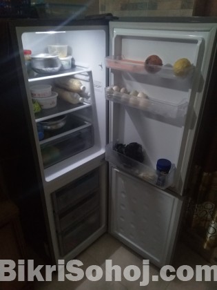 Samsung RB21 Refrigerator